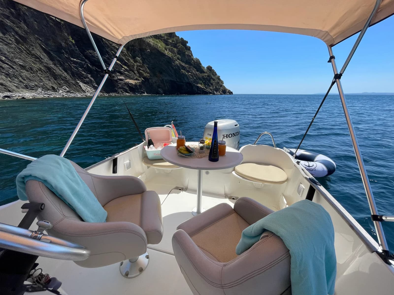 Barco con licencia en Roses — Reineta (Jeanneau 595)